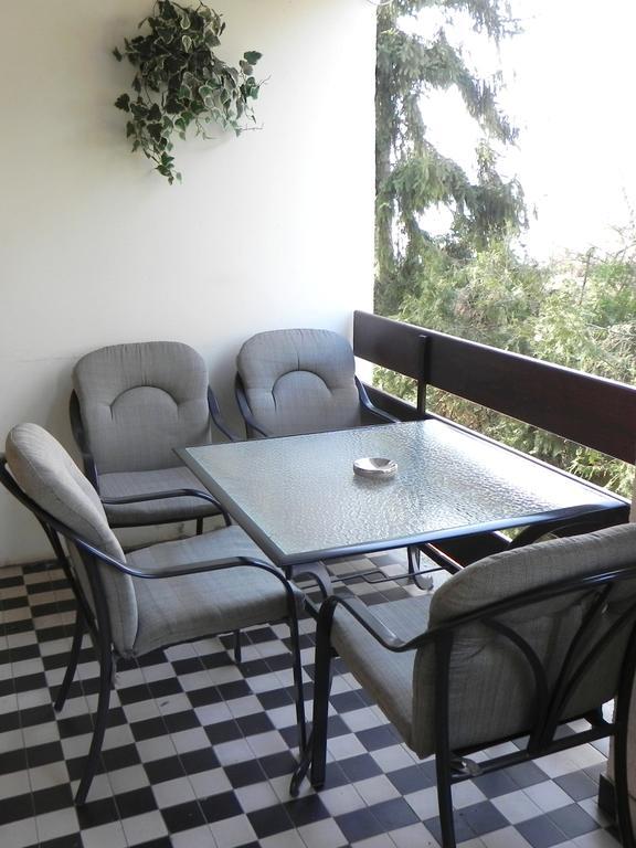 Hôtel Monika Panzio à Tata Extérieur photo