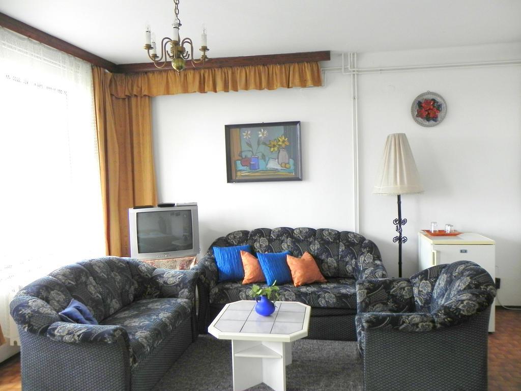 Hôtel Monika Panzio à Tata Extérieur photo